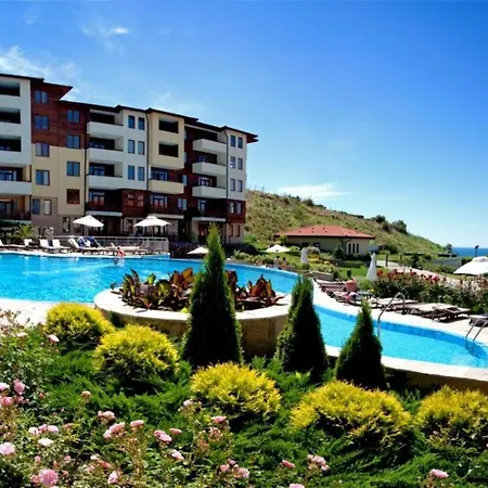 Lavish, Poolside 2 Bed At Garden Of Eden 公寓